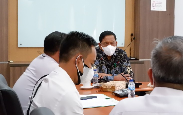 Bupati BU Rakor Persiapan Kedatangan Bantuan Alat PCR