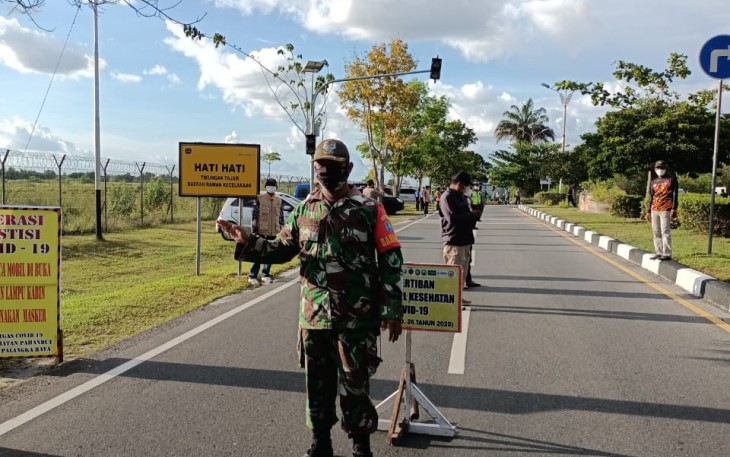 Koramil Pahandut Bersama Tim Satgas Lakukan Operasi Yustisi Rutin di Wilayah Binaan