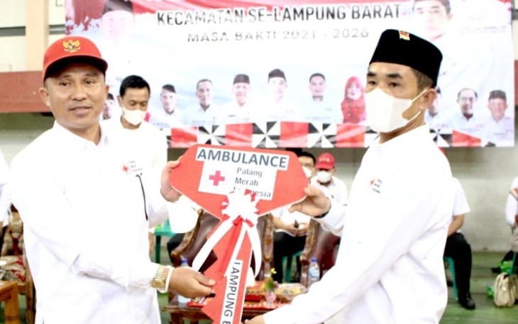 Bupati Lampung Barat Lantik PMI se Kabupaten Lampung Barat