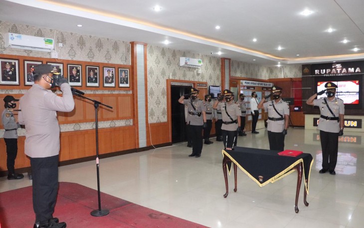 Kapolres Karimun Pimpin Sertijab Kapolsek Moro dan Kasat Intelkam