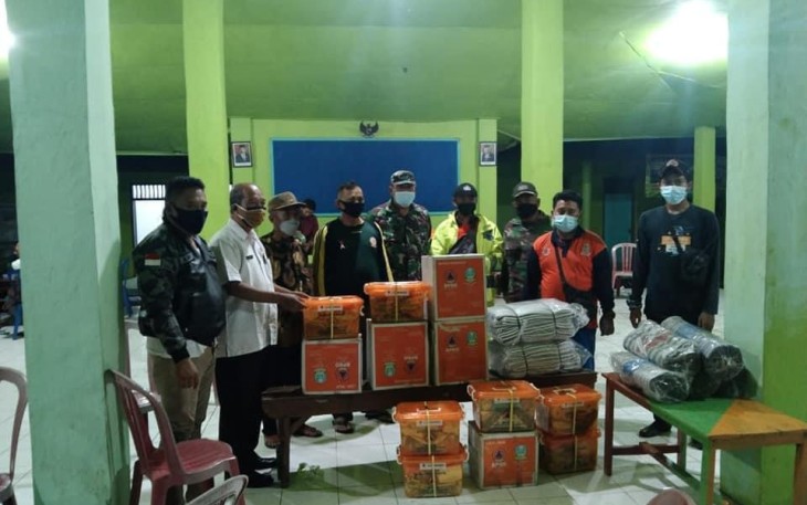 Laskar Sholawat Nusantara Beri Bantuan ke Korban Banjir Jember