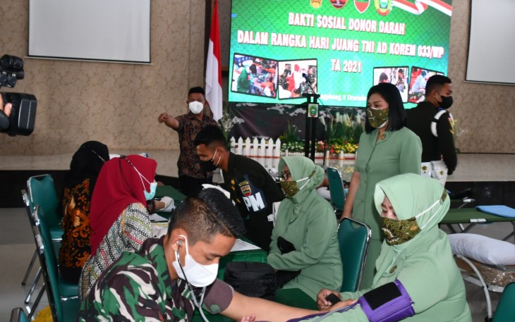 Dalam Rangka Memperingati Hari Juang TNI AD, Satuan Jajaran Korem 033/WP Gelar Donor Darah
