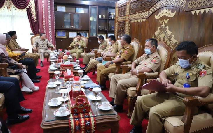 Bupati Lambar Sambut Baik Kunjungan Kerja Wakil Bupati Kebupaten Kepahiang