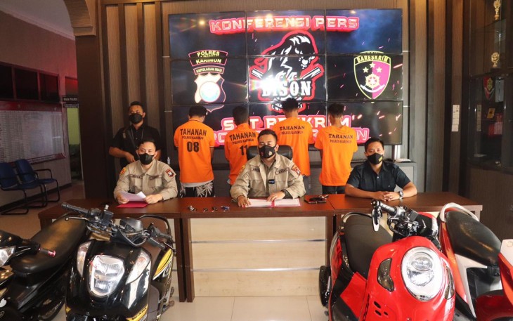 Polres Karimun Berikan Hadiah Bagi Warga Yang Kehilangan Motor