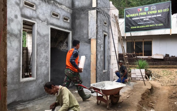Batako Putih Kita Mainkan 