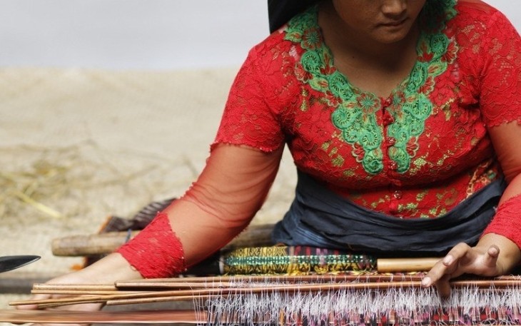 Tobatenun gelar perlombaan bagi penenun di Sumatera Utara untuk meningkatkan potensi dan hasil produksi penenun kain Batak