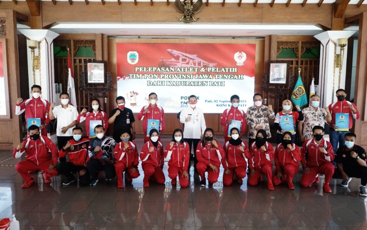Bupati Haryanto lepas atlit dan pelatih ikuti PON