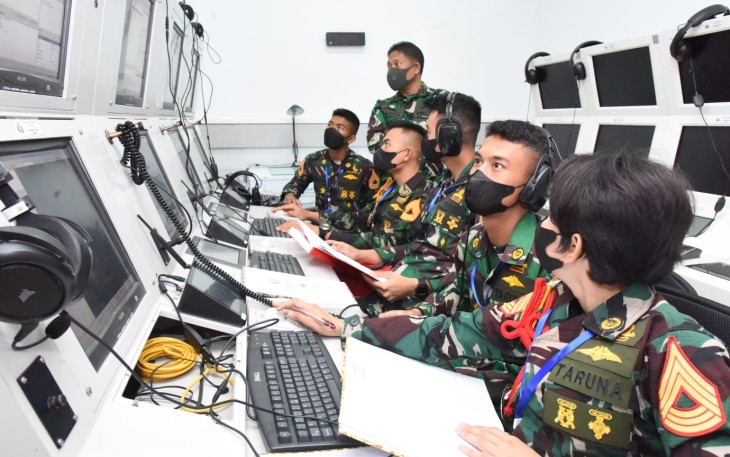 Taruna AAL Korps Pelaut Jalani Latihan Manuvra Taktis