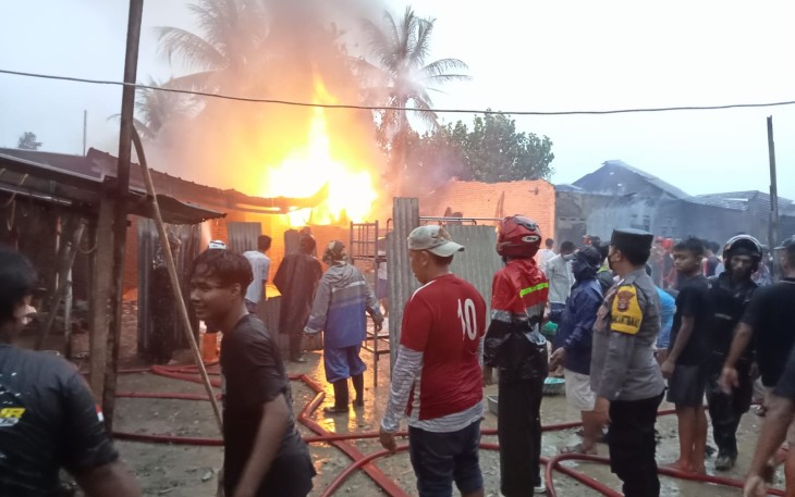 Sambaran Petir Hanguskan Gudang Warga Purwosari