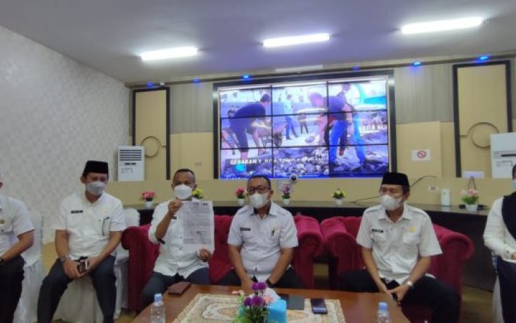 Konferensi Pers : Pengelolaan dan Kewenangan Pantai Panjang Sepenuhnya Hak Pemprov