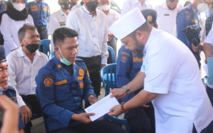 4 Petugas Damkar dapat Apresiasi dan Santunan dari Walikota