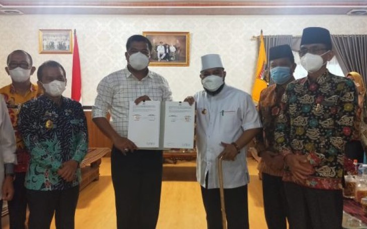  Walikota Bengkulu mengandeng Pemkab Lampung Tengah untuk melakukan penandatanganan Memorandum of Understanding (MoU) yang berlangsung di kantor Bupati Lampung Tengah