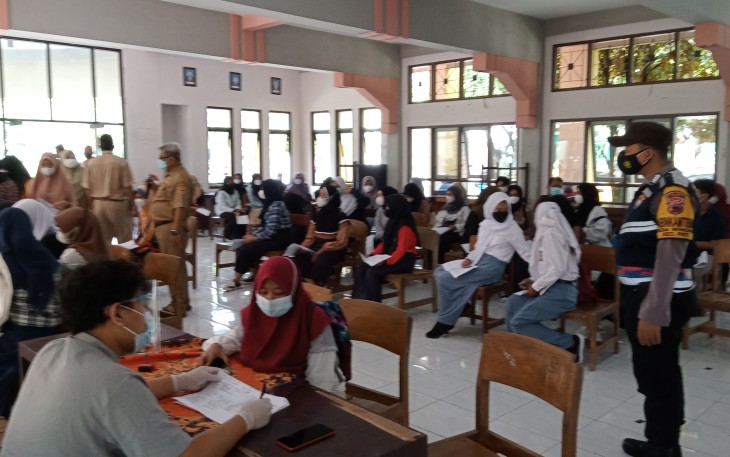 Pelaksanaan vaksinasi di SMKN 3