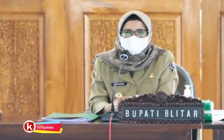 Bupati Blitar Rini Syarifah (Mak Rini). (foto : Faisal NR / dok. Klikwarta.com)