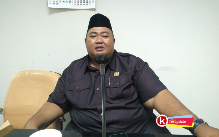 Sekretaris Pansus 5 DPRD Kabupaten Blitar Sutoyo (foto : Faisal NR / Klikwarta.com)