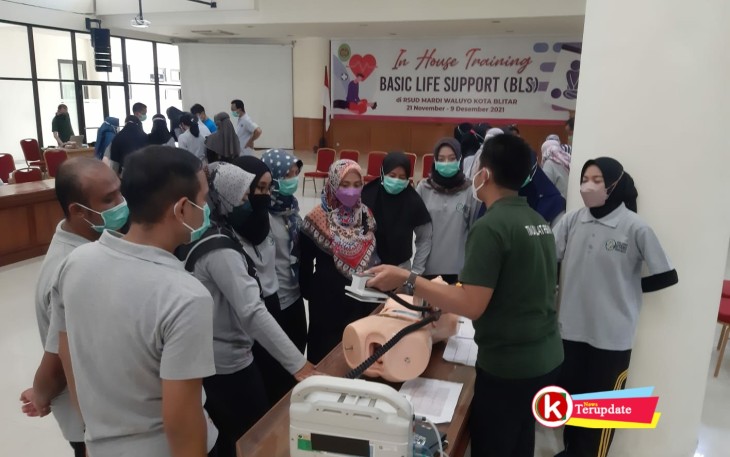 Suasana Pelatihan Bantuan Hidup Dasar RSUD Mardi Waluyo Kota Blitar Tahun 2021 (foto : Faisal NR / Klikwarta.com)