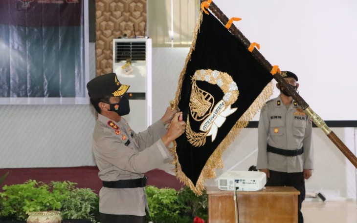 Kapolda Bengkulu Irjen Pol Drs Teguh Sarwono M Si Pimpin Tradisi Cuci Pataka