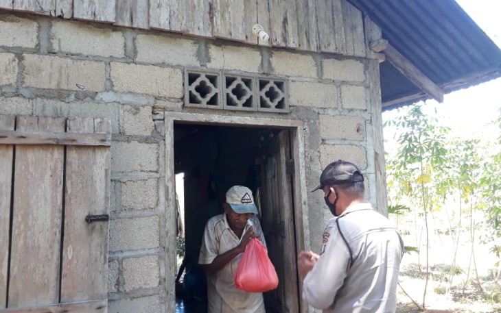 Polsek Gunung Kijang Terus Melaksanakan Bakti Sosial