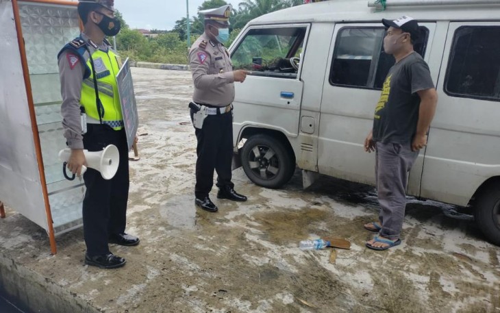 Satlantas Polres Aceh Singkil Sosialisasi Himbauan Vaksinasi Covid-19 Pengemudi