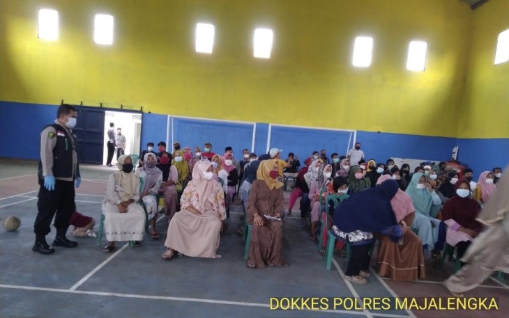Warga Lansia Antusias Ikuti Vaksinasi di Gerai Vaksin Presisi Polres Majalengka