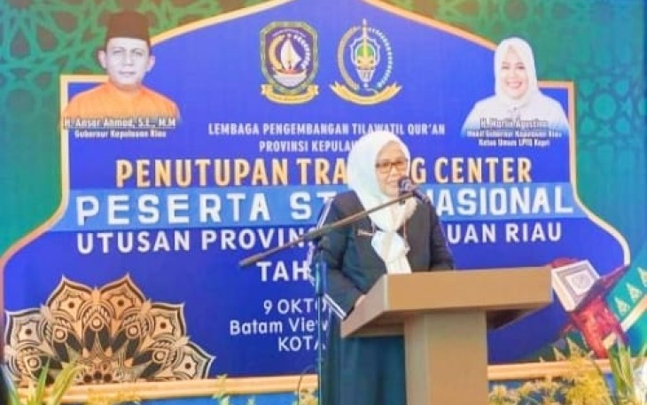 Wakil Gubernur Hj Marlin Agustina 