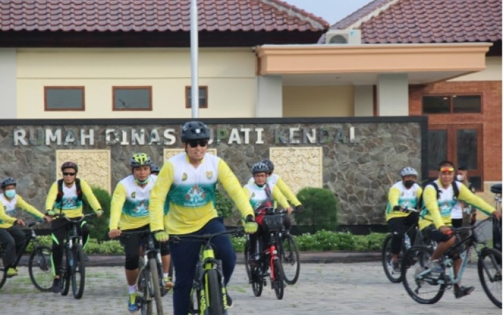 kegiatan Gowes Bersama  untuk menjaga kesehatan sekaligus bersilaturahmi dan melakukan beberapa diskusi kecil terkait dunia kesehatan
