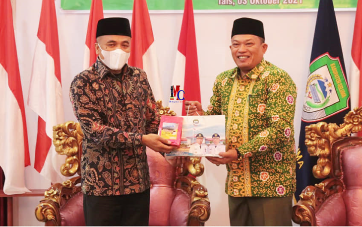 Bupati Terima Kunjungan Silaturahim Wakil Ketua Komisi V DPR RI