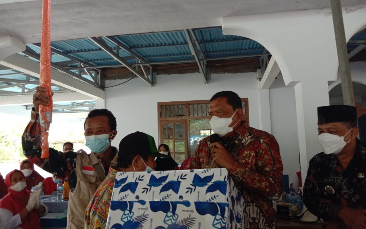 Bupati Bengkulu Utara Ir H Mian tinjau kegiatan Vaksinasi di kecamatan Giri Mulya