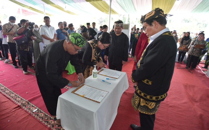 Mendes Gus Halim saat Lantik Pejabat di Desa