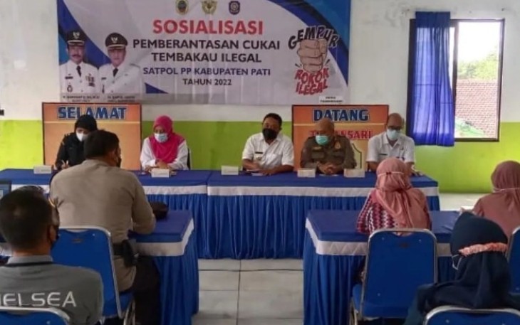 Sosialisasi kepada masyarakat tentang pita cukai dan tembakau ilegal 