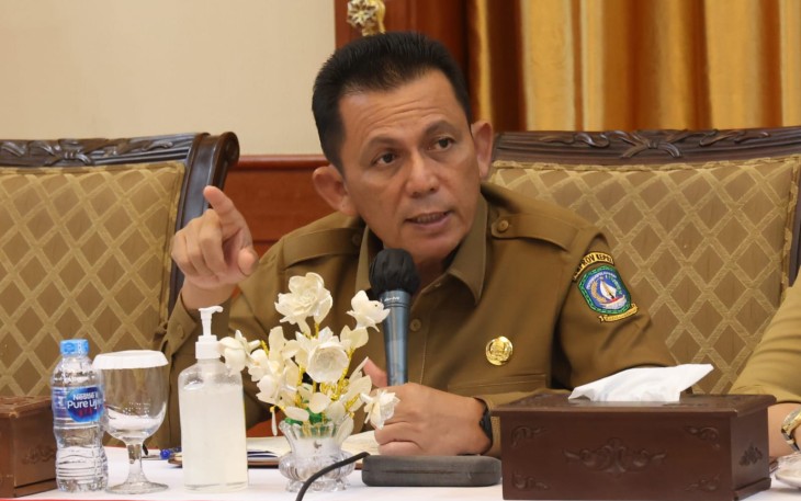 Gubernur Kepulauan Riau H. Ansar Ahmad saat pimpin rakor