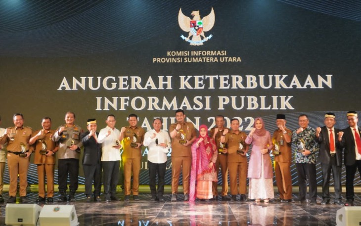 Pemko Tebing Tinggi saat Raih Predikat Informatif dari Komisi Informasi Provsu
