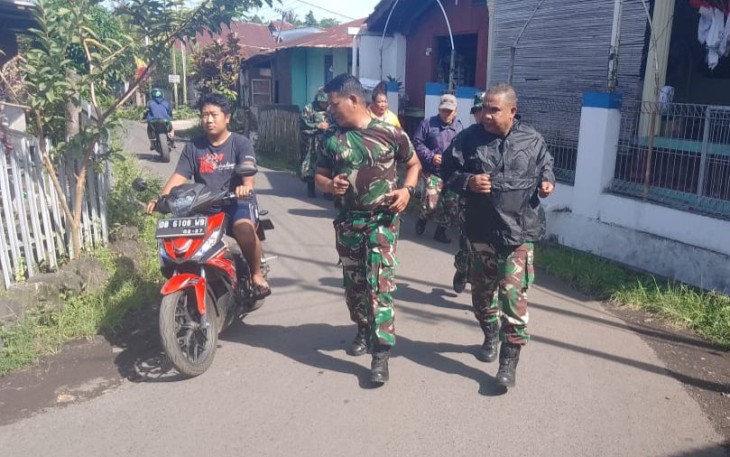 Sejumlah personil Kodim 1310/Bitung saat melakukan pembinaan fisik