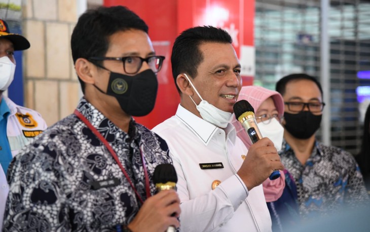 Ansar Ahmad Sambut Kedatangan Menparekraf RI di Hang Nadim Batam 