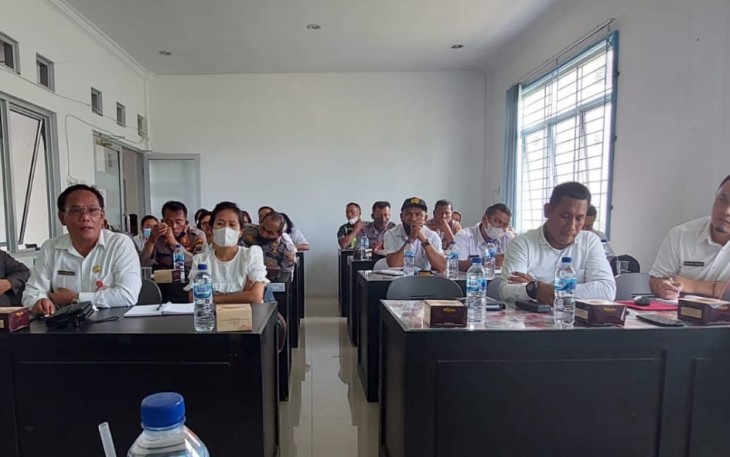 Rapat koordinasi P4GN di ruang rapat Kesatuan Bangsa dan Politik (Kesbangpol) Kabupaten Samosir.