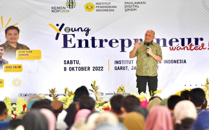 MenKopUKM Teten Masduki dalam acara Young Entrepreneur Wanted di Institut Pendidikan Indonesia (IPI) Garut, Jawa Barat, Sabtu (8/10).