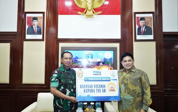 TNI AD saat Terima Dukungan Vitamin Untuk Prajurit Terdepan secara simbolis.