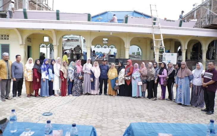 Bupati Asahan saat Berikan Bantuan Renovasi Masjid Al-Amin