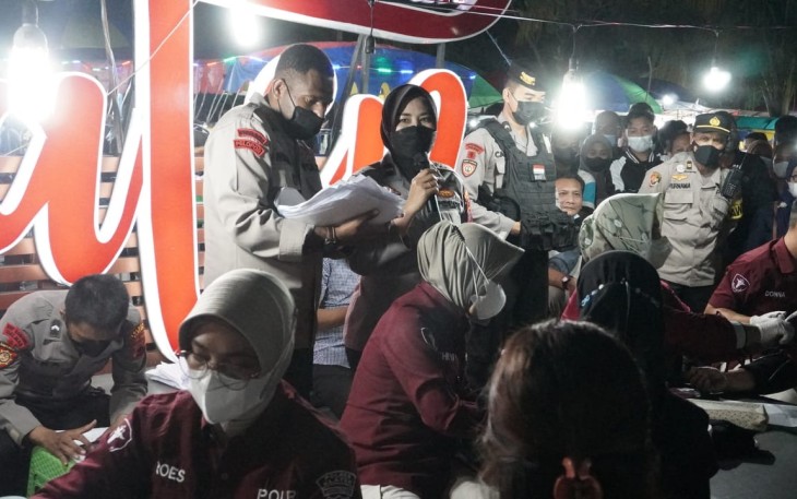 Terobosan Polres Klaten Lakukan Vaksinasi Malam Minggu