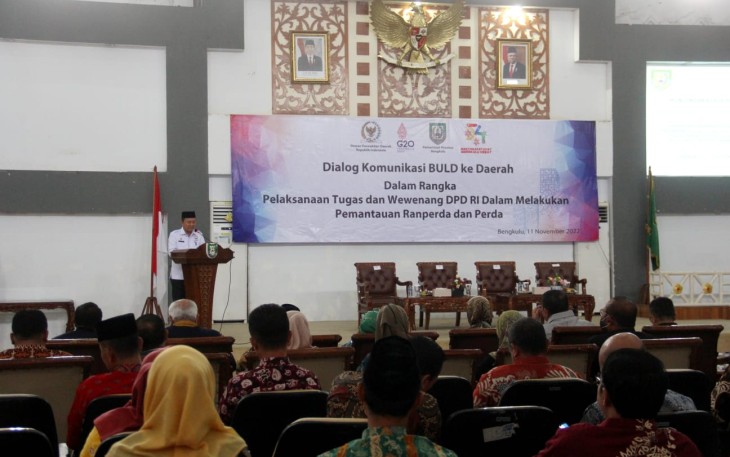 Sekretaris Daerah Provinsi Bengkulu Hamka Sabri saat membuka secara resmi Dialog, Jumat (11/11/2022).