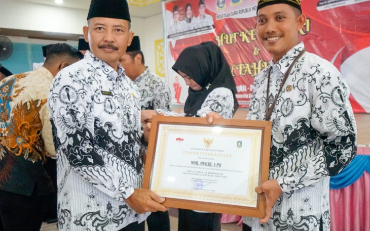 Peringatan Hari Guru Nasional dan HUT ke-77 PGRI