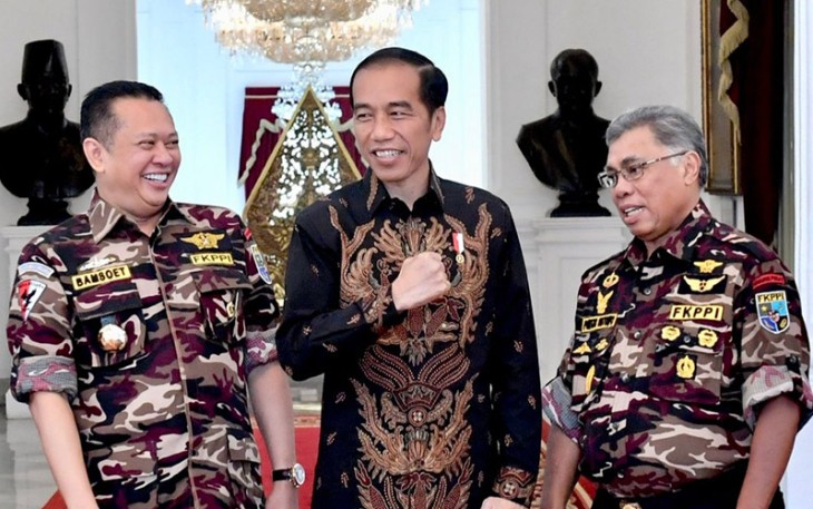Bamsoet usai memimpin rapat persiapan pelantikan FKPPI 2021-2026, di Jakarta, Rabu (23/3/22).