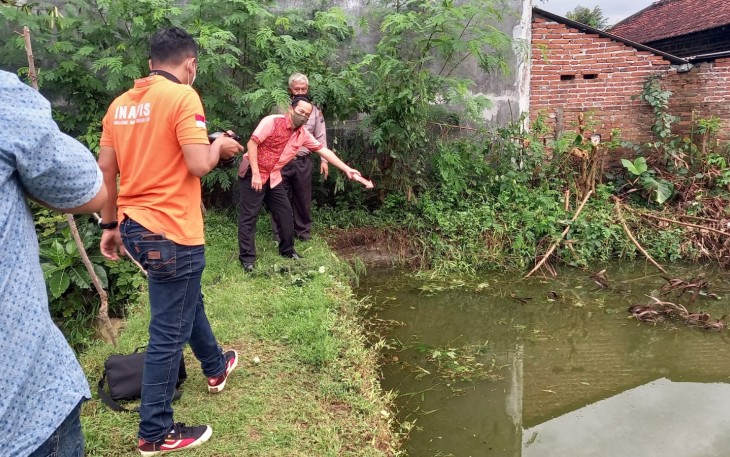 Polsek Ngunut bersama Unit Inafis Polres Tulungagung melakukan olah TKP