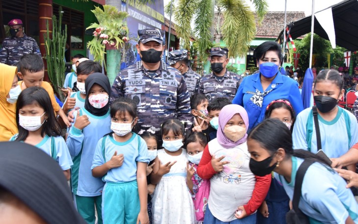 Laksamana Yudo dekat dengan masyarakat