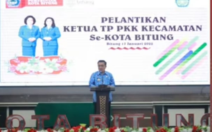 Wali Kota Bitung Ir. Maurits Mantiri, M.M, saat menyampaikan sambutan