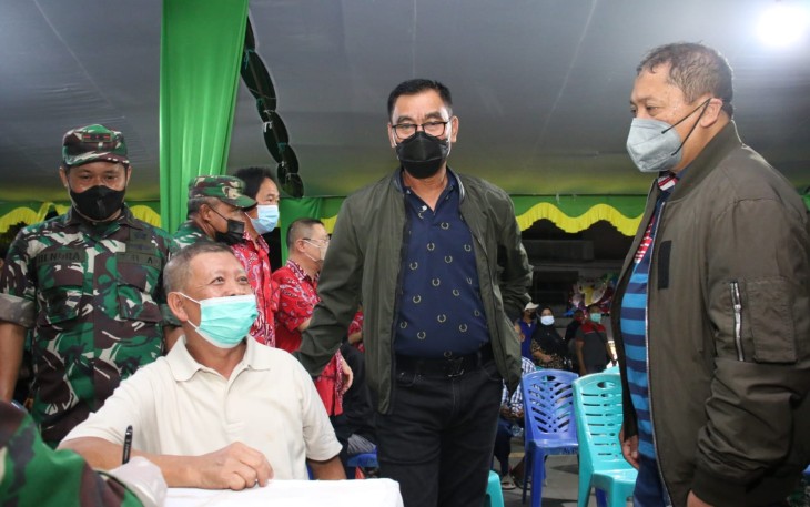 Pangdam XII Motivasi Masyarakat Penerima Vaksin