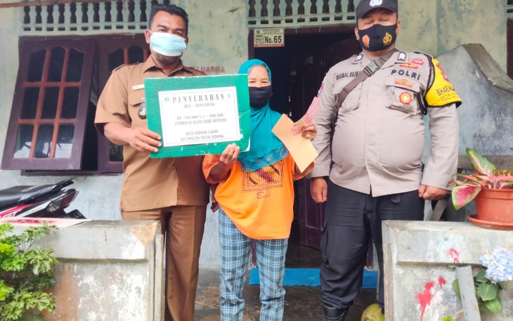 Penyaluran BLT-DD di Desa Sebong Lagoi