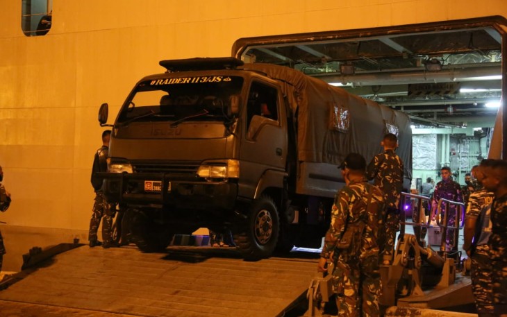 KRI Banjarmasin-592 Debarkasi 2 Batalyon Infanteri Raider