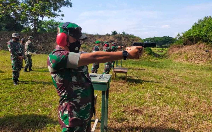 Kodim 0801/Pacitan Gelar Latihan Menembak Pistol