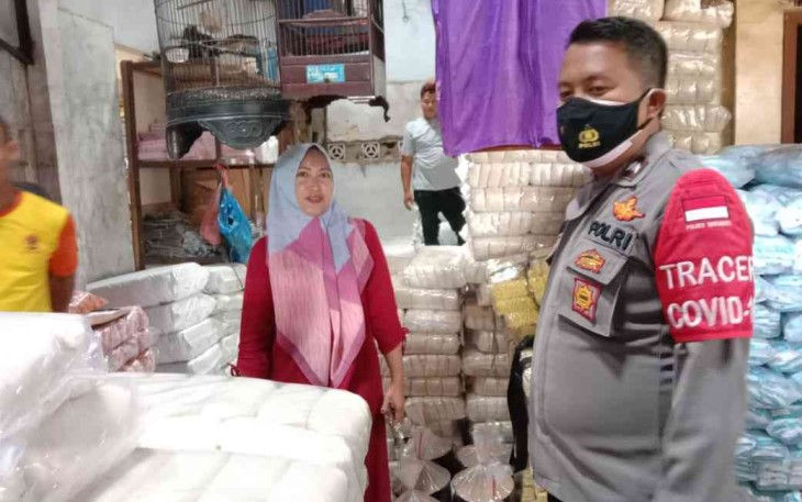 Polisi Blusukan Cek Ketersediaan dan Harga Minyak Goreng